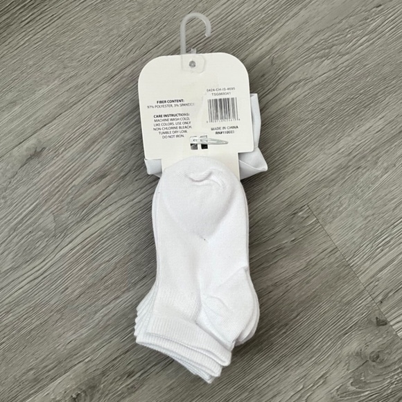 3 For $15 Totally Sox Girl's White School Uniform Ankle Socks and Hair Bow Sock - Picture 3 of 5